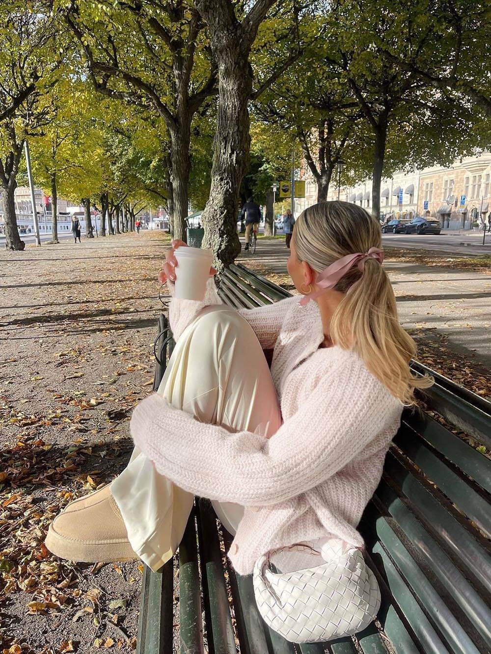 Nicole – wygodny damski sweter z dzianiny – miękki i stylowy