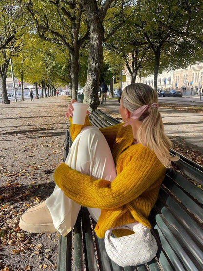 Nicole – wygodny damski sweter z dzianiny – miękki i stylowy