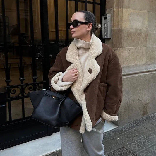 Lena | Klasyczna damska kurtka z kożuchem i eleganckim kołnierzem