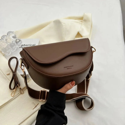 Ellie - Mała torba crossbody z szerokim paskiem