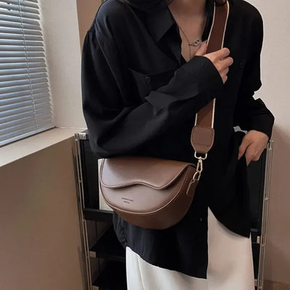 Ellie - Mała torba crossbody z szerokim paskiem