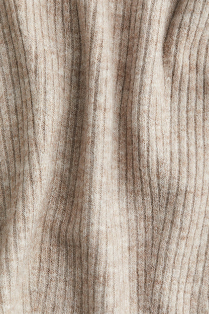 Soly | Sweter z odkrytymi ramionami