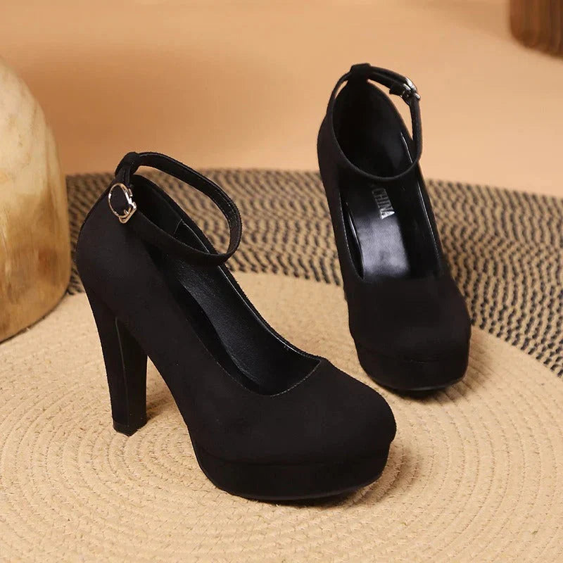 Aurelia - Damskie czółenka na słupku z paskiem – eleganckie buty na obcasie