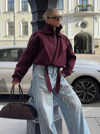 Marjorie | Bordowa kurtka damska bomberka ze stójką i kieszeniami